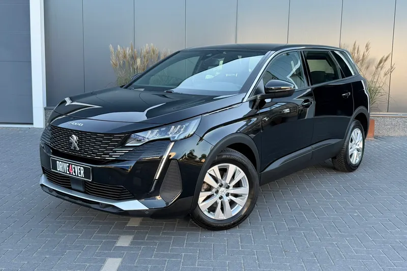 Peugeot 5008 (2023)