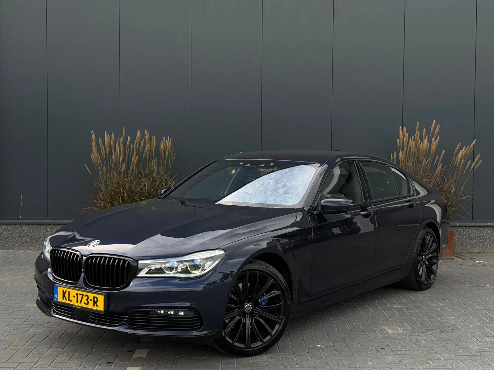 BMW 7-Serie (2016) — foto 1