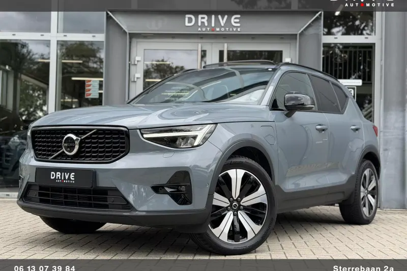 Volvo XC40 (2023)