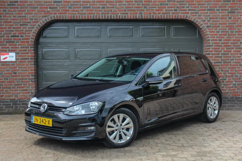 Volkswagen Golf (2016)