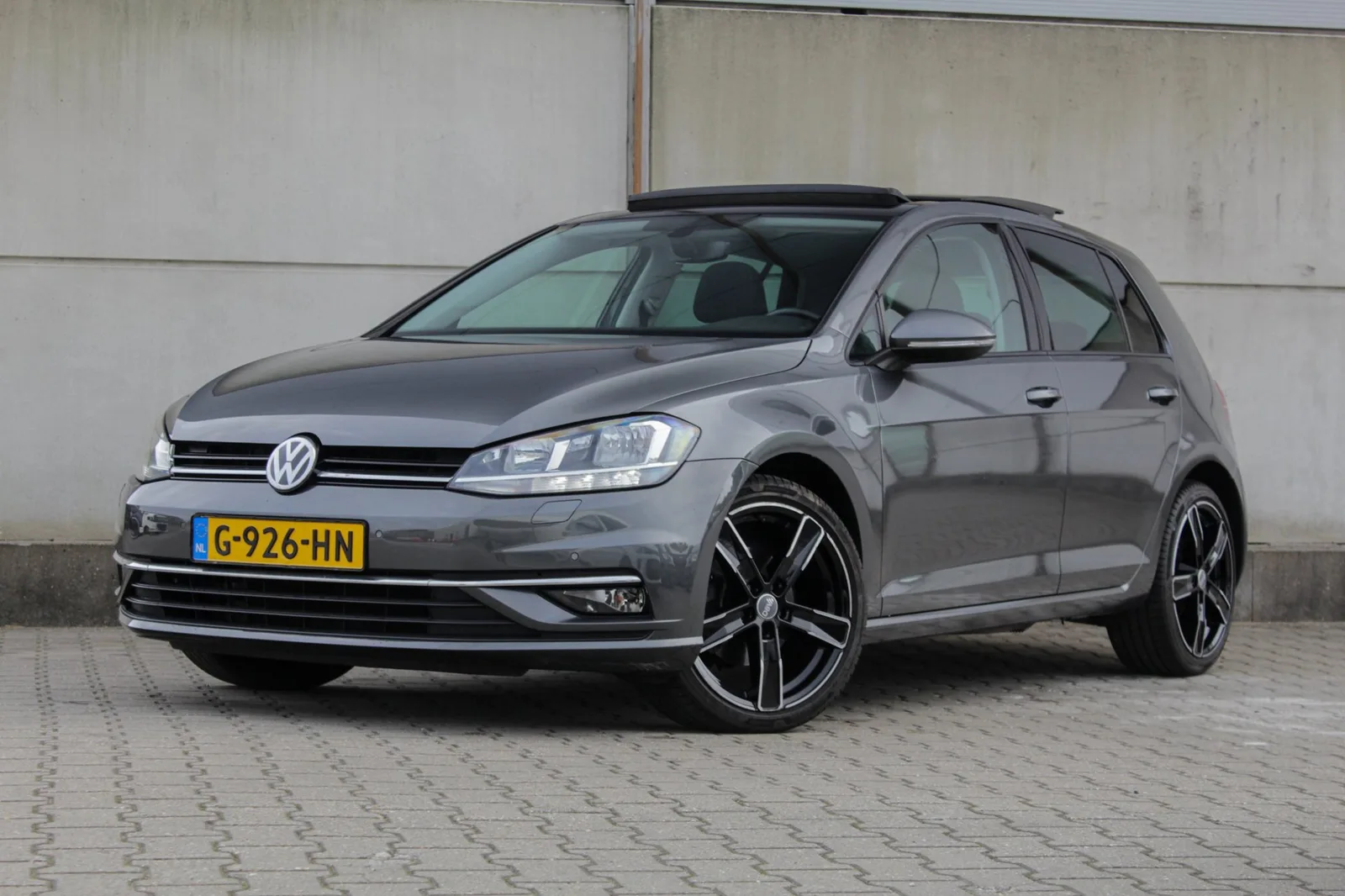 Volkswagen Golf (2018) — foto 1