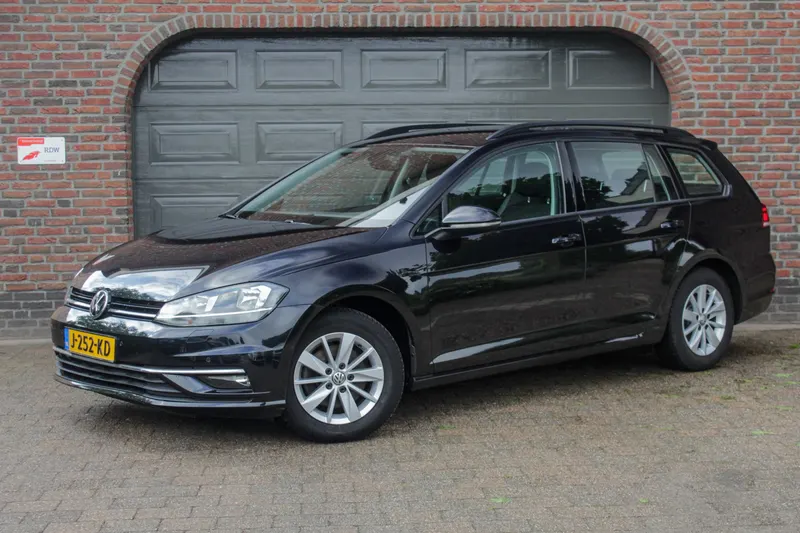 Volkswagen Golf (2017)