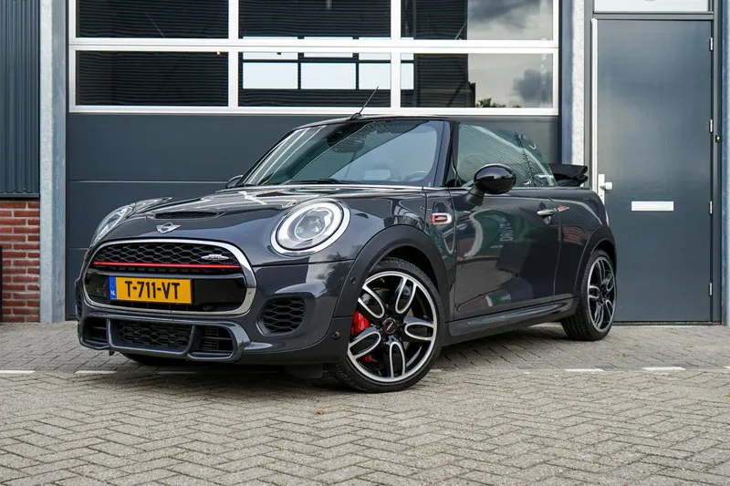 MINI Cabrio (2018)