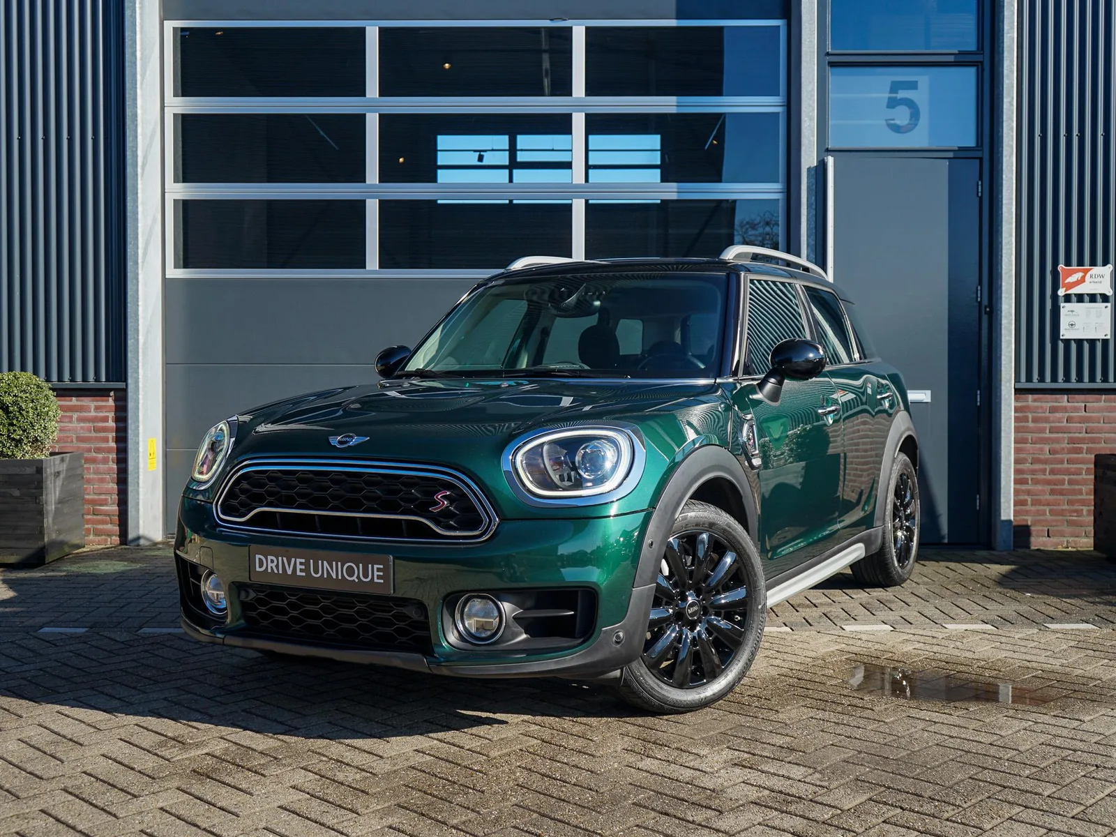 MINI Cooper S (2017) — foto 1