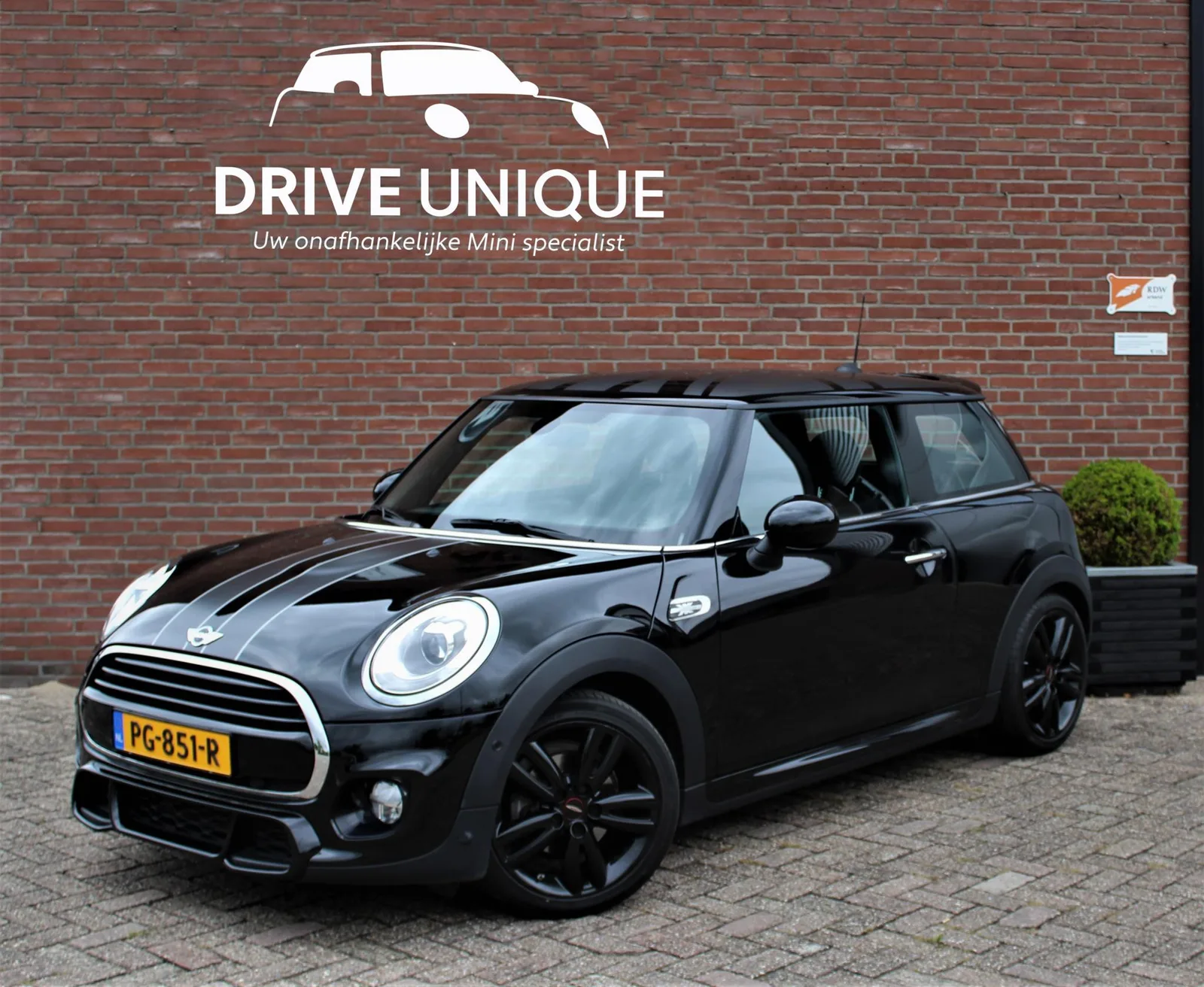 MINI  (2017) — foto 1