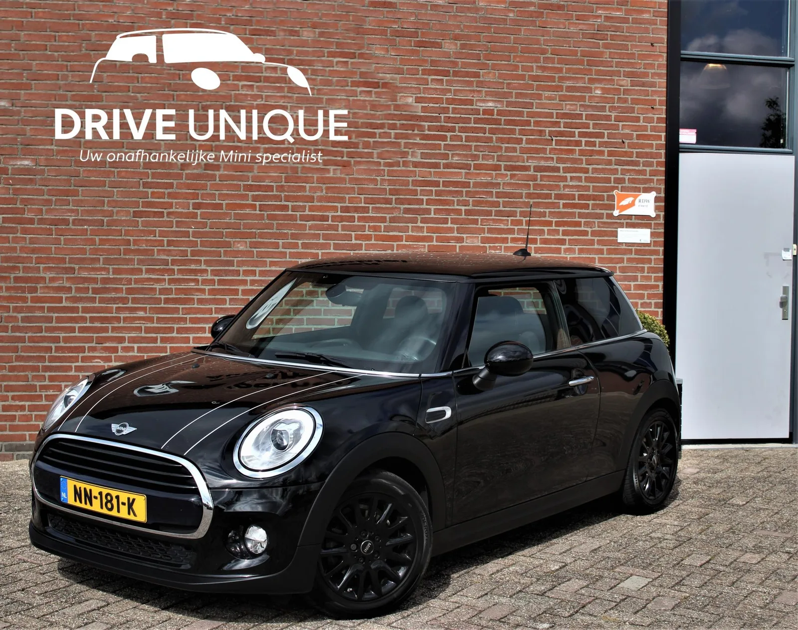 MINI Cooper S (2017) — foto 1