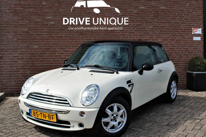 MINI  (2006)