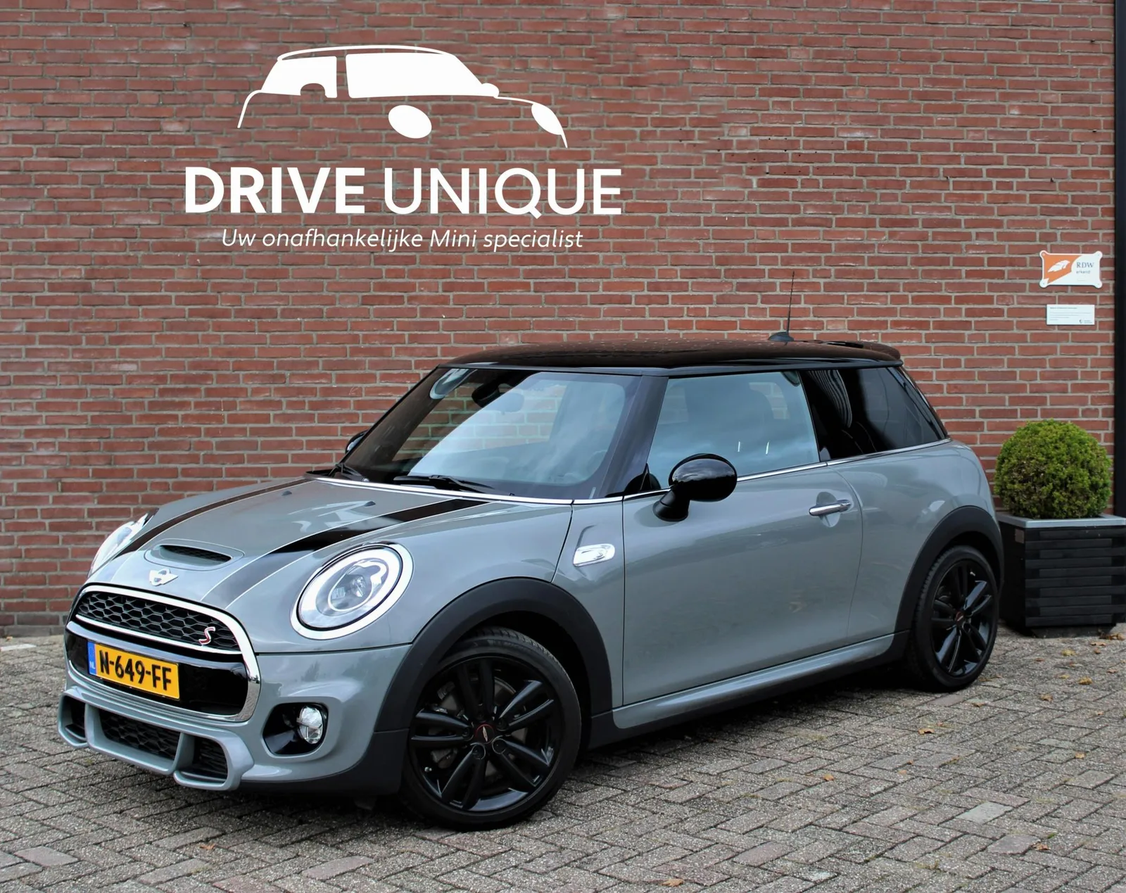MINI John Cooper Works (2018) — foto 1