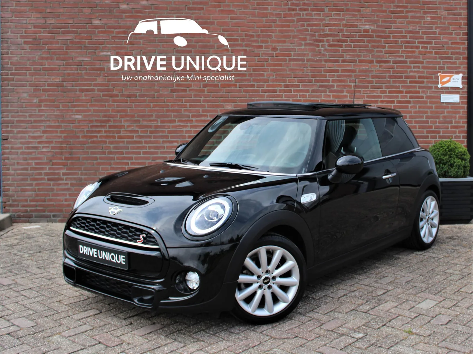 MINI John Cooper Works (2019) — foto 1