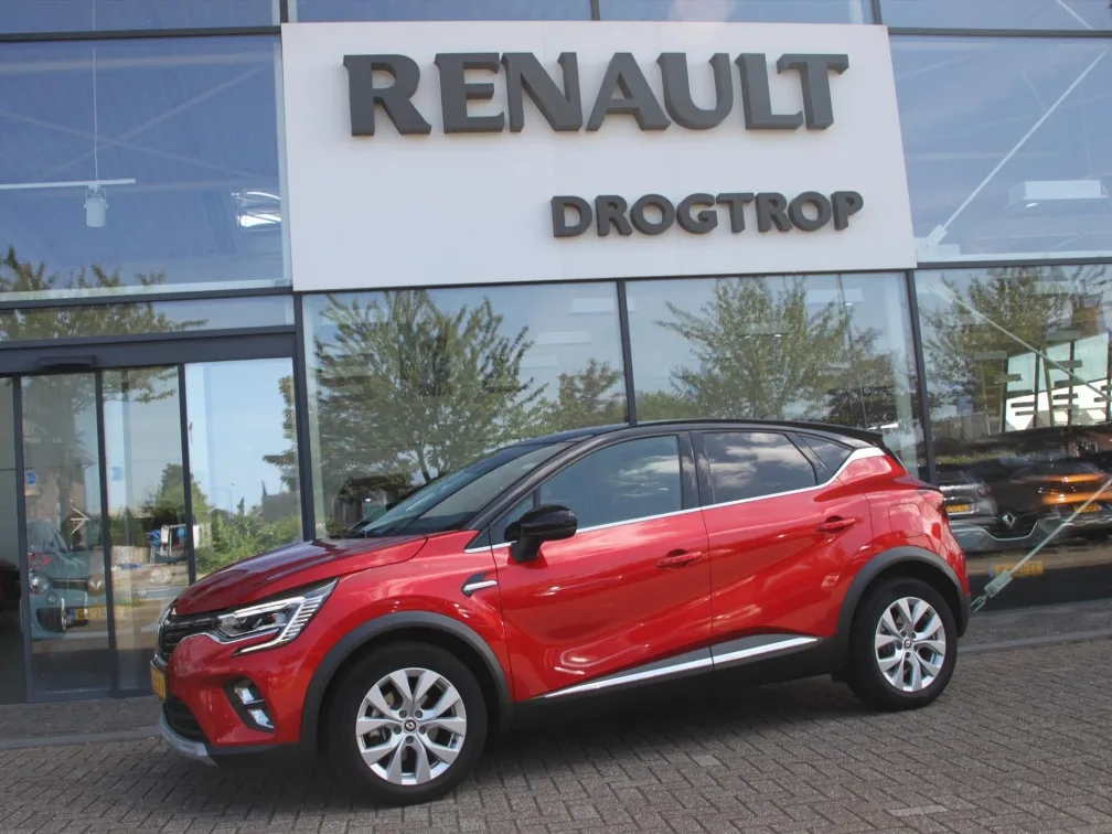 Renault Captur (2022) — foto 1