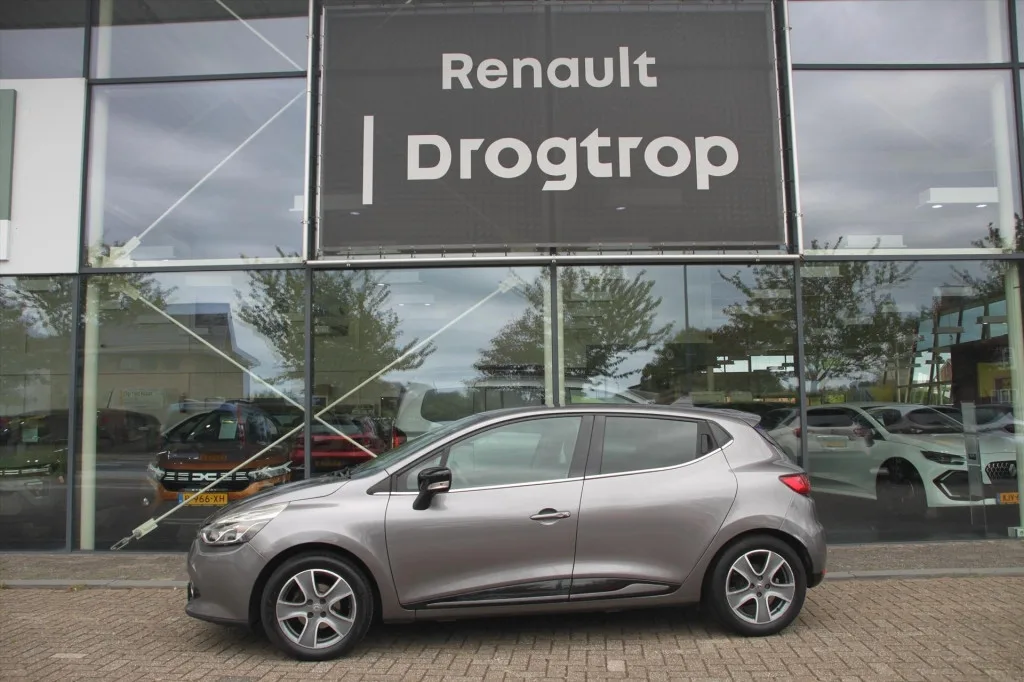 Renault Clio (2015) — foto 1