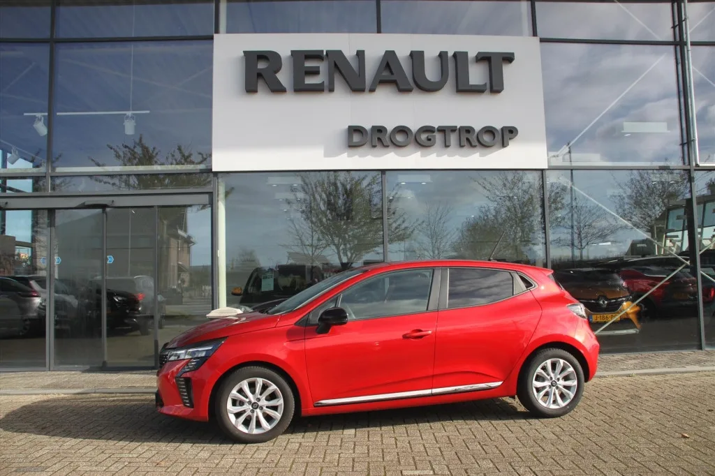 Renault Clio (2024) — foto 1