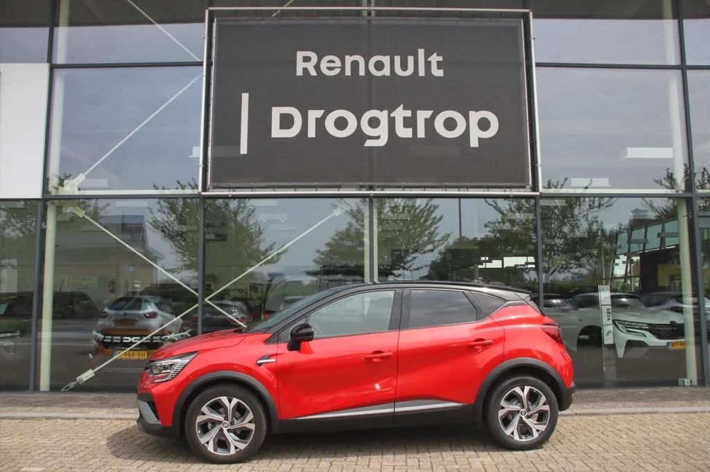 Renault Captur (2023) — foto 1