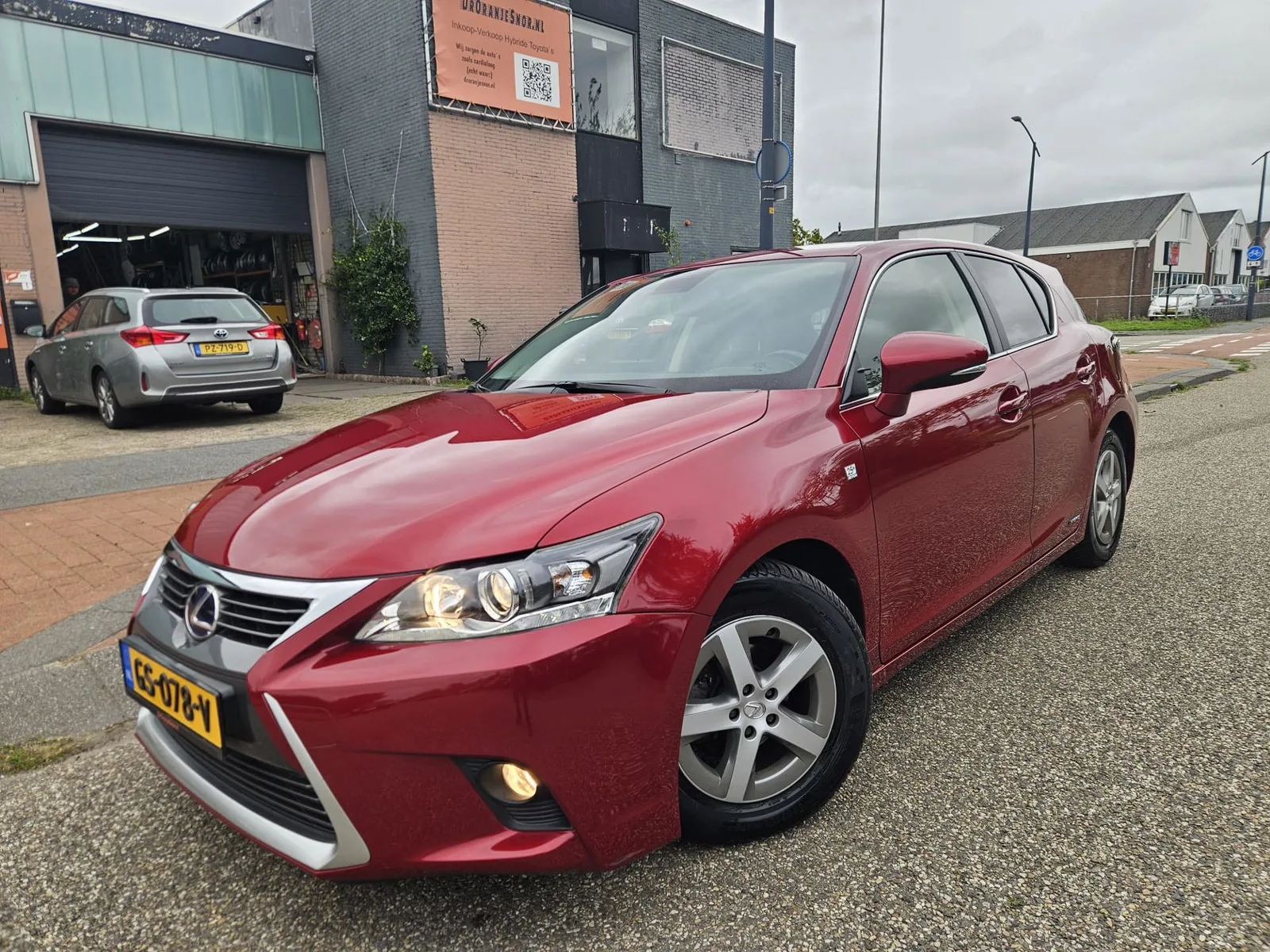 Lexus CT (2015) — foto 1