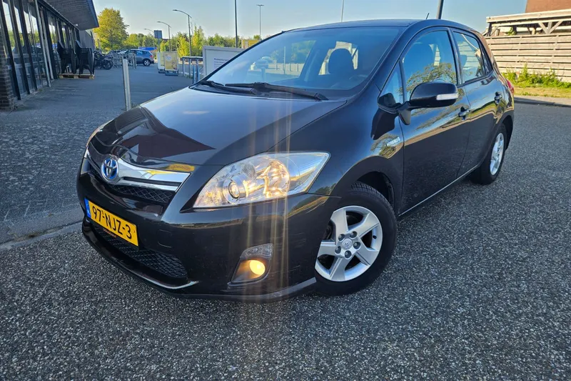 Toyota Auris (2010)
