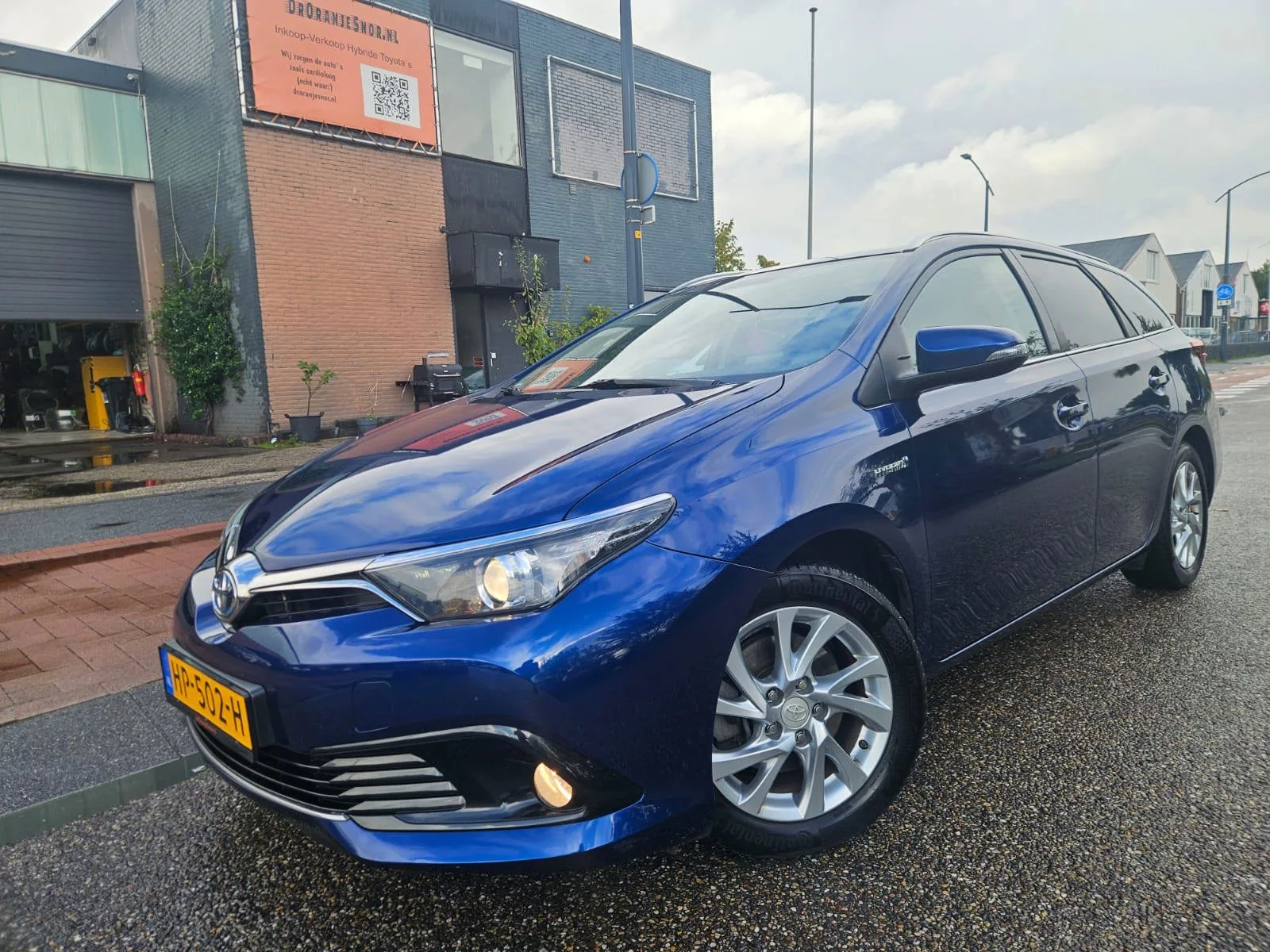 Toyota Auris (2015) — foto 1