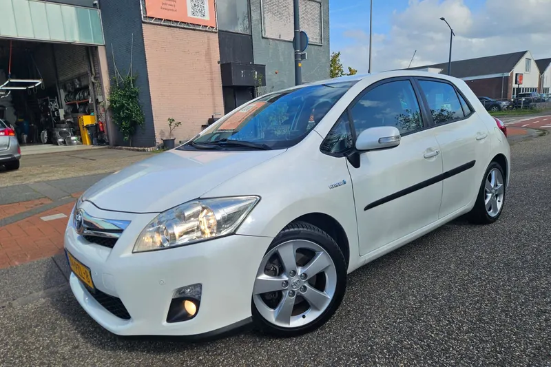 Toyota Auris (2011)