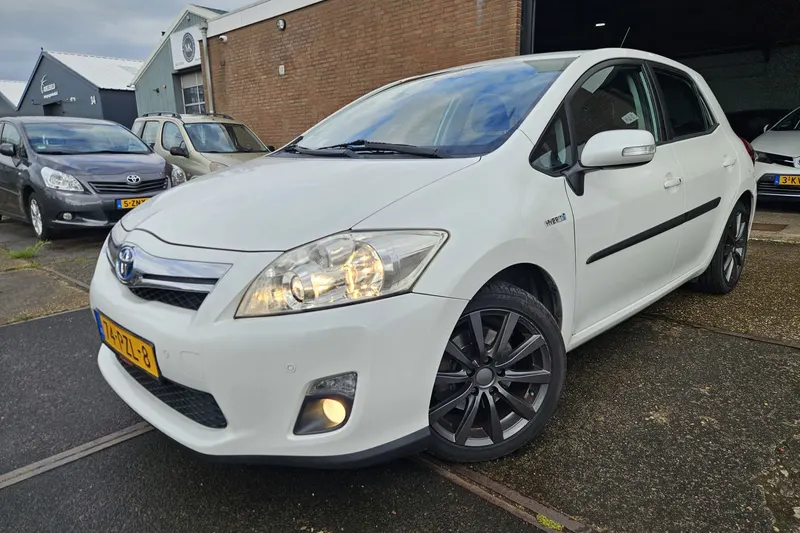 Toyota Auris (2011)