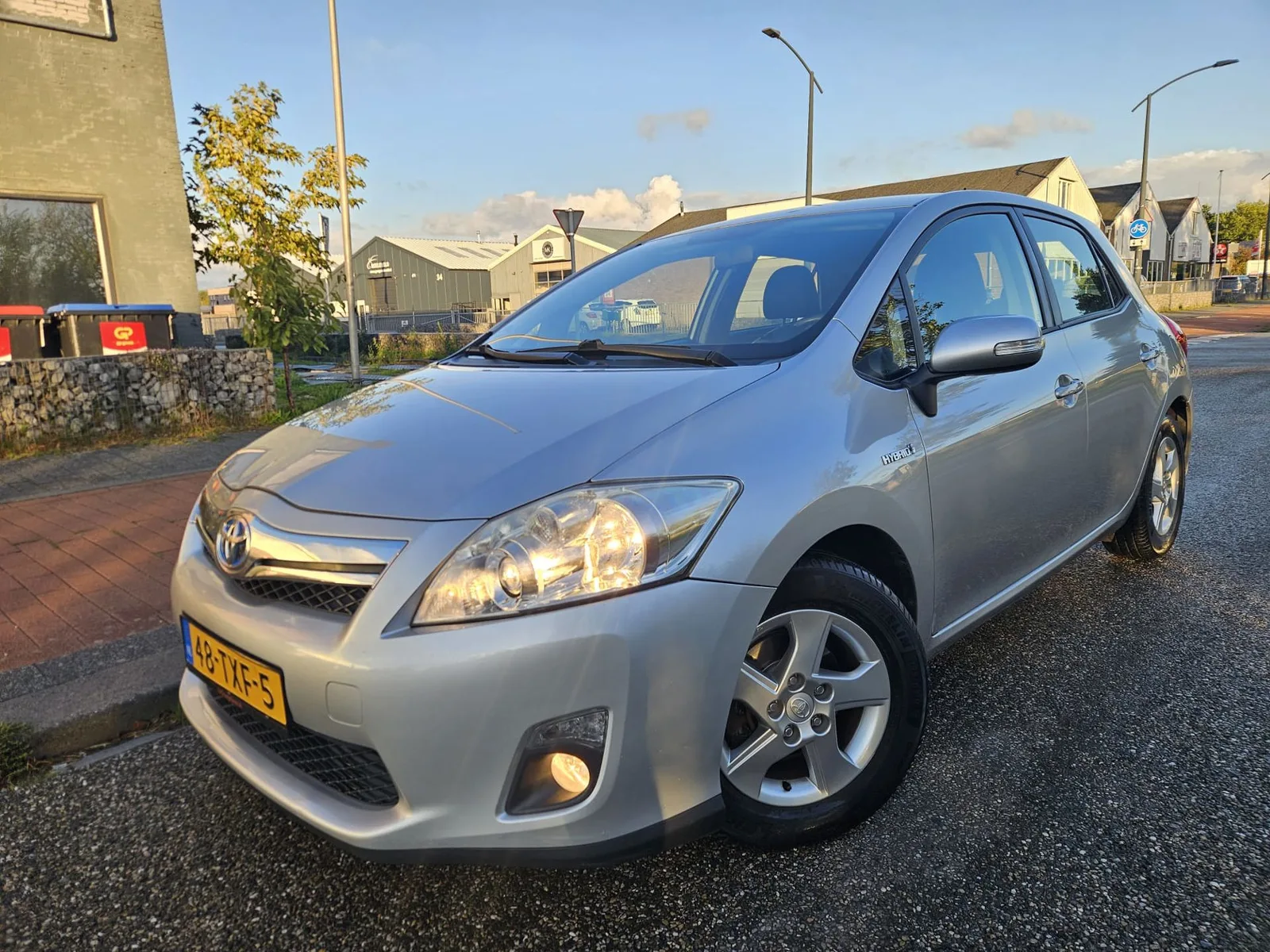 Toyota Auris (2012) — foto 1