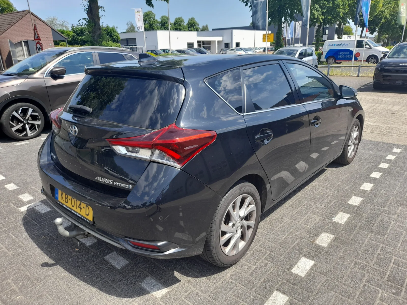 Toyota Auris (2016) — foto 1