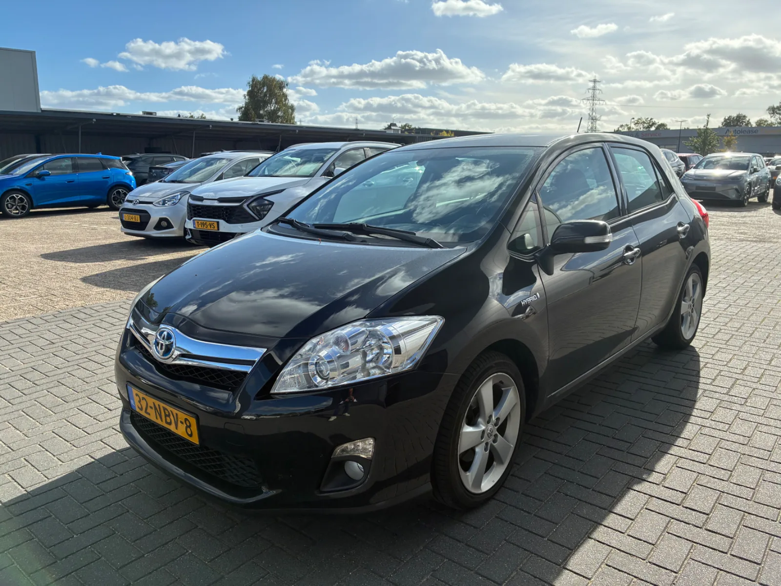 Toyota Auris (2010) — foto 1