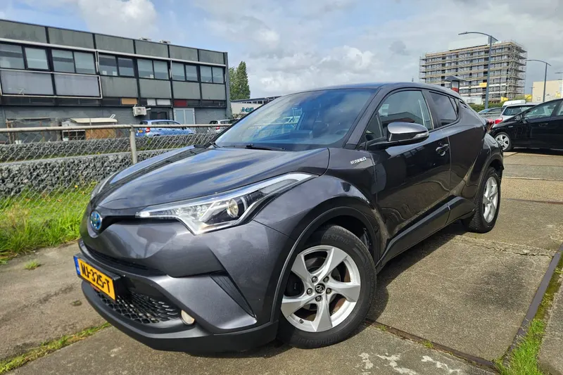 Toyota C-HR (2017)