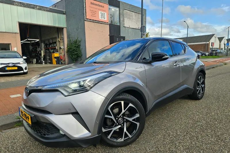 Toyota C-HR (2016)