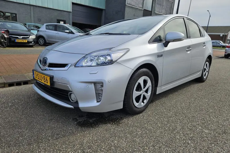 Toyota Prius (2013)