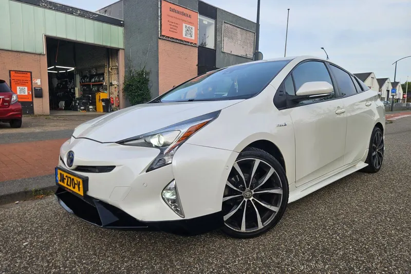 Toyota Prius (2016)