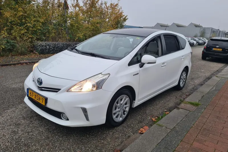 Toyota Prius (2012)