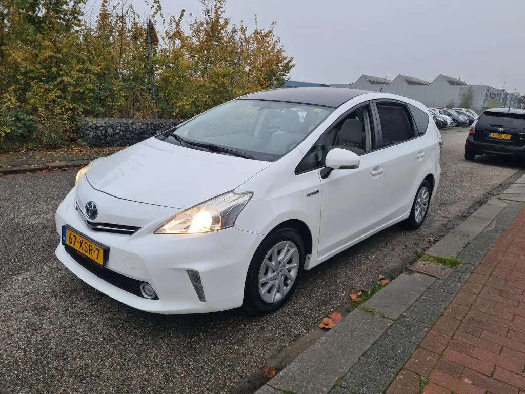 Toyota Prius (2012) — foto 1