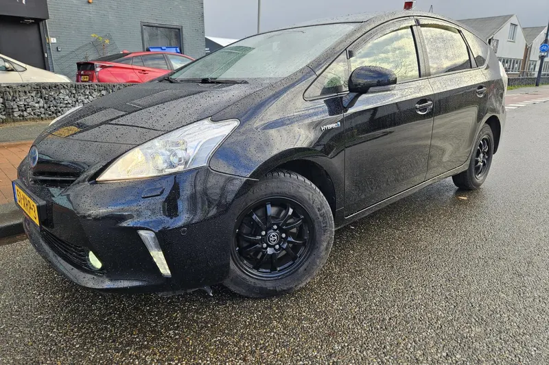 Toyota Prius (2012)