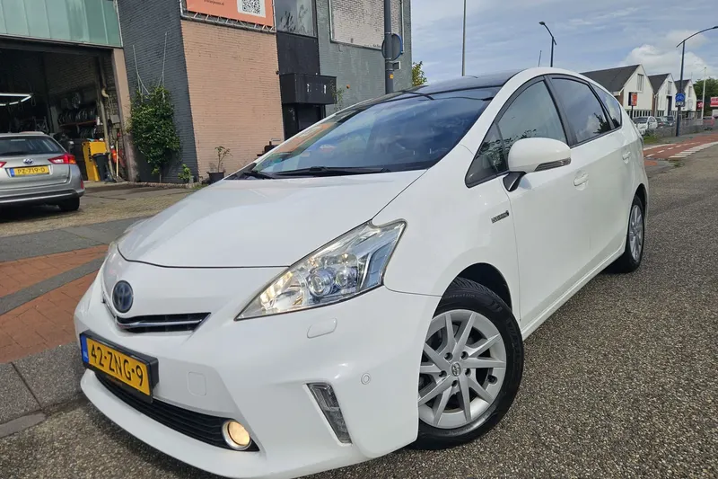 Toyota Prius (2013)