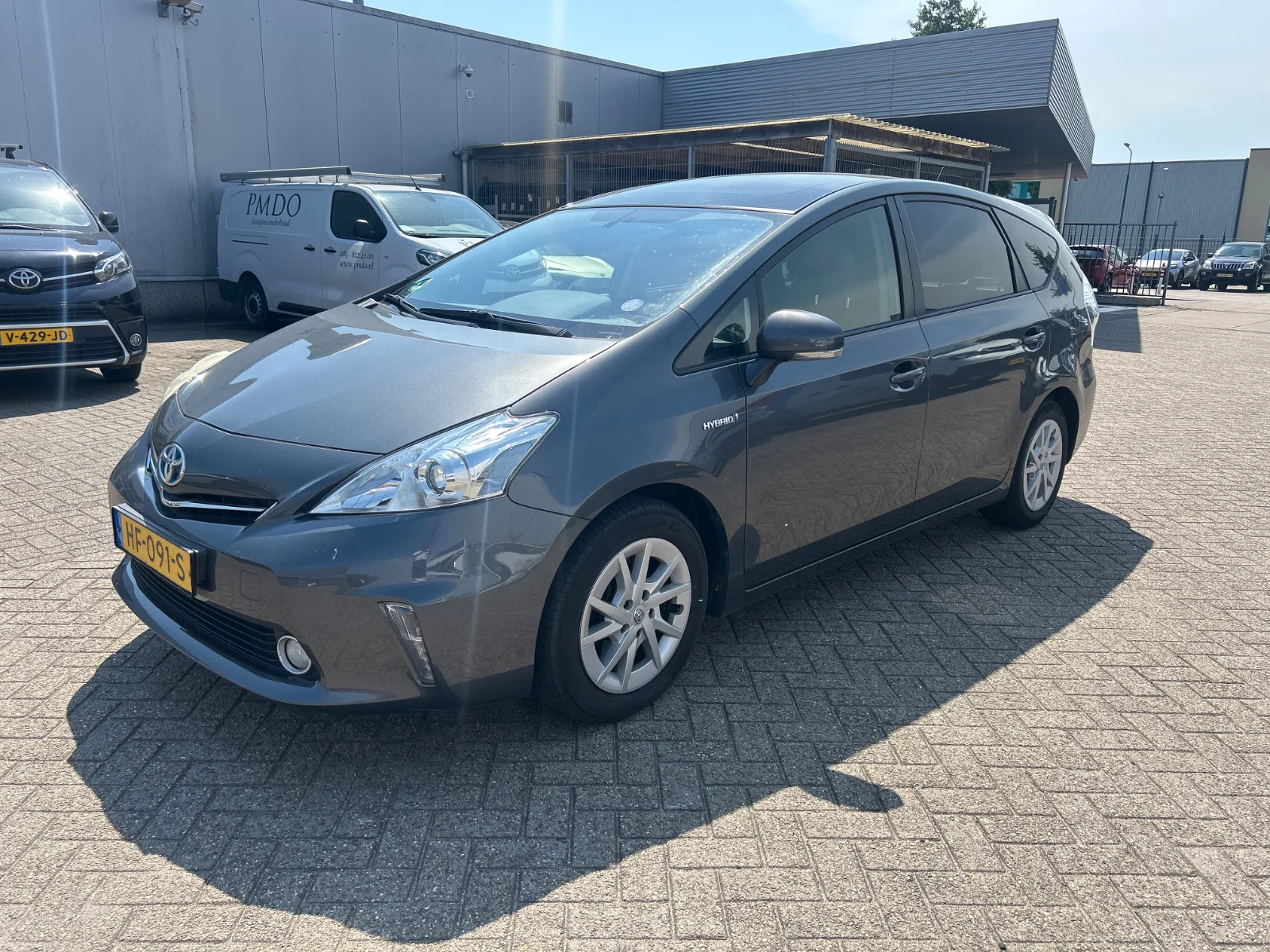 Toyota Prius (2012) — foto 1
