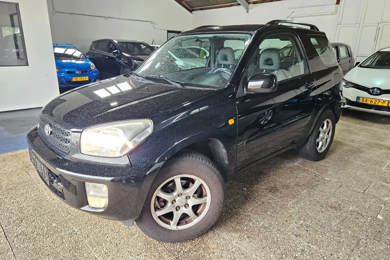 Toyota RAV4 (2024)