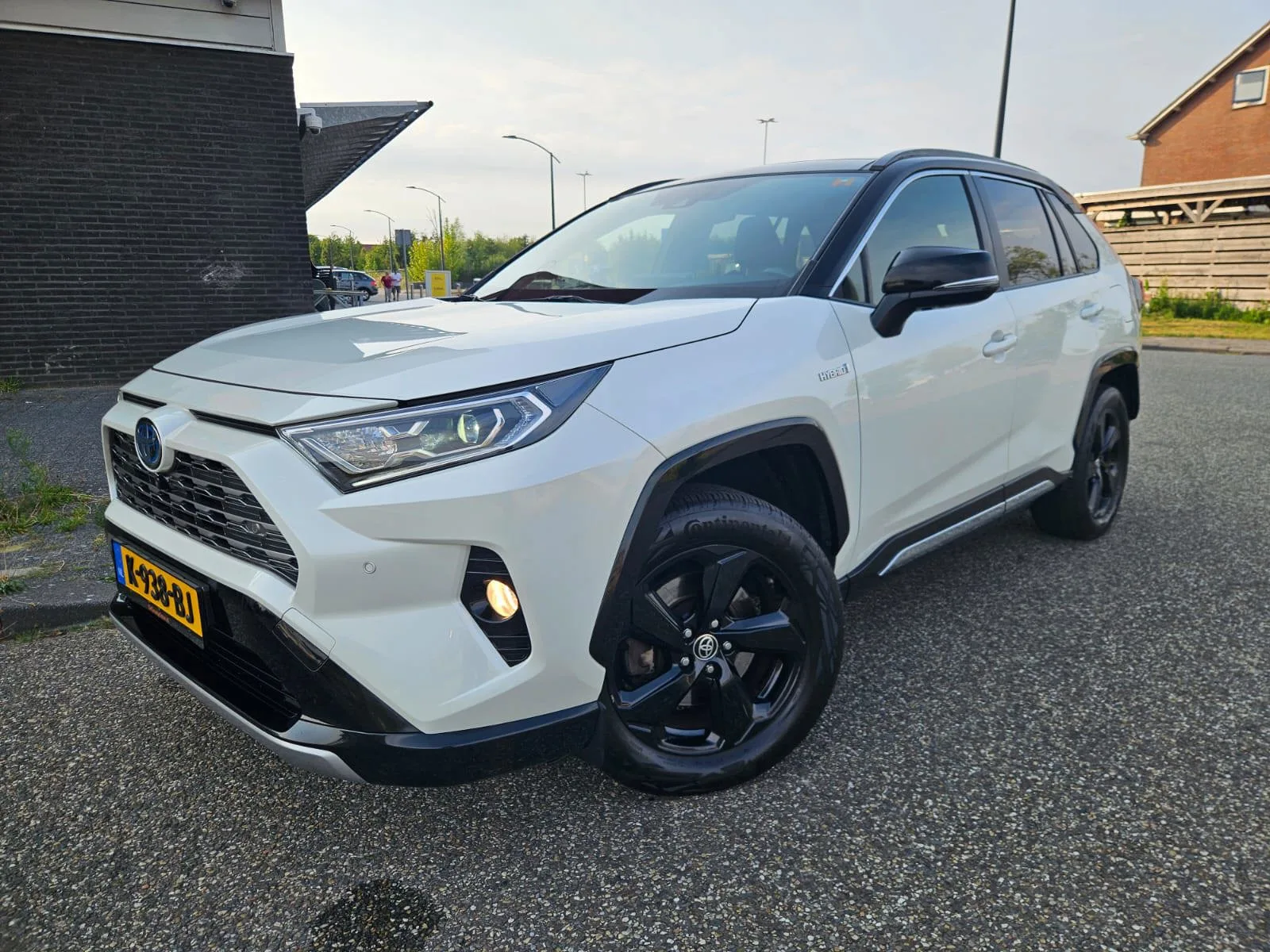Toyota RAV4 (2020) — foto 1