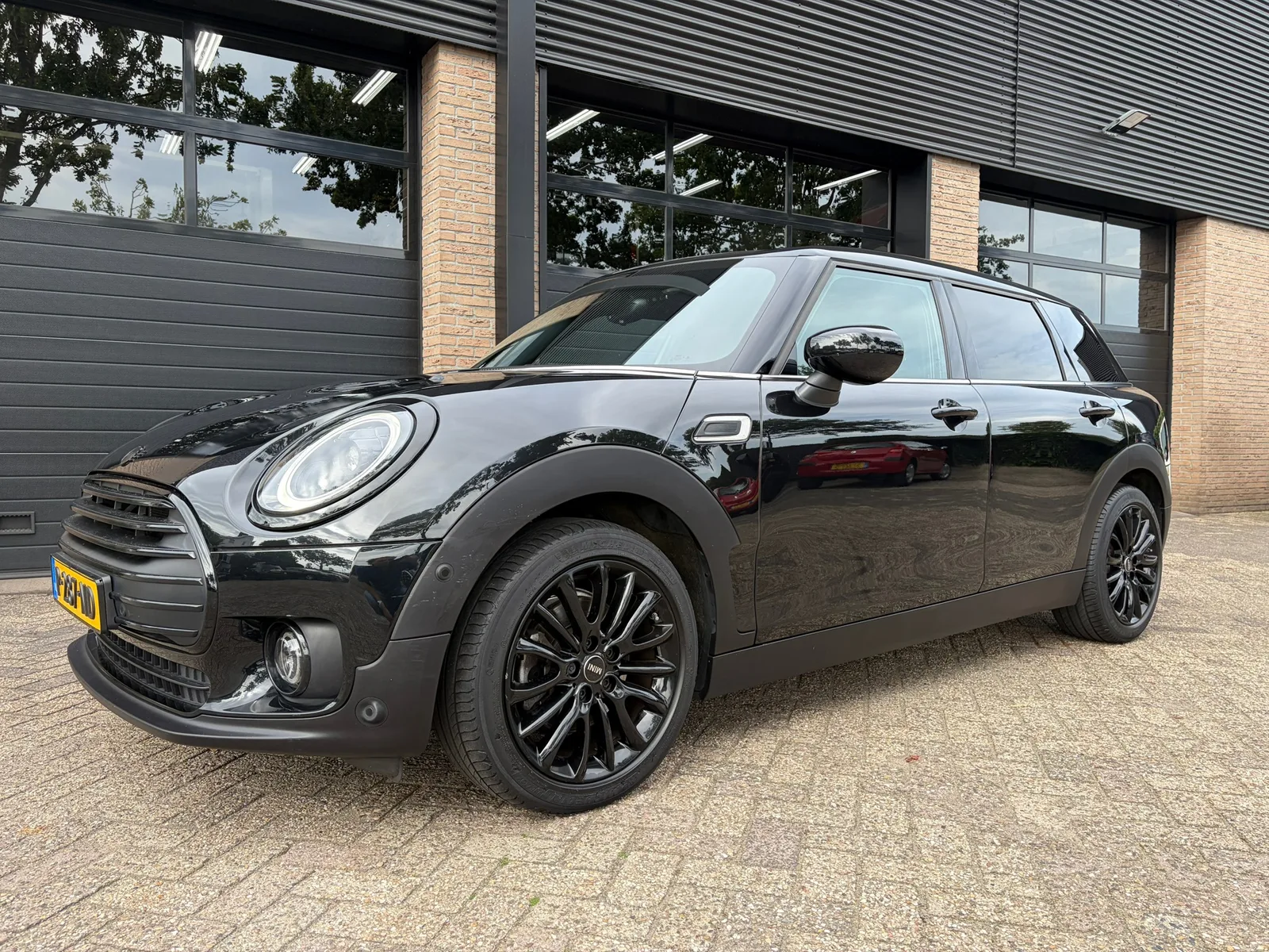 MINI Clubman (2022) — foto 1
