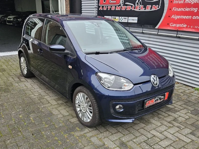 Volkswagen Up! (2015) — foto 1