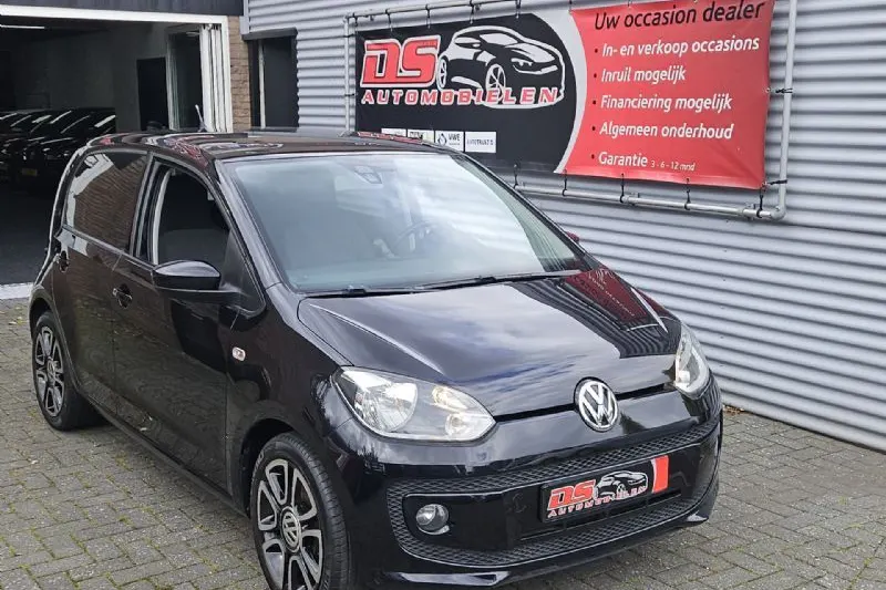 Volkswagen Up! (2015)