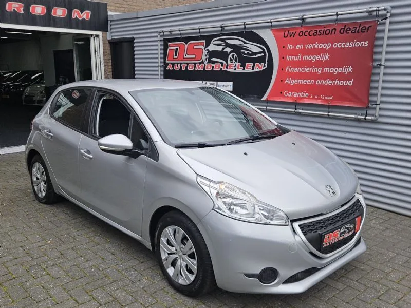 Peugeot 208 (2015) — foto 1