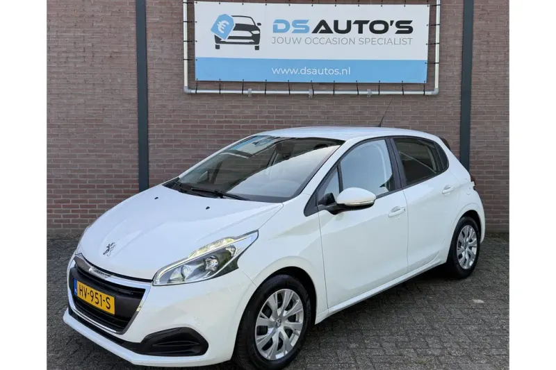 Peugeot 208 (2015)