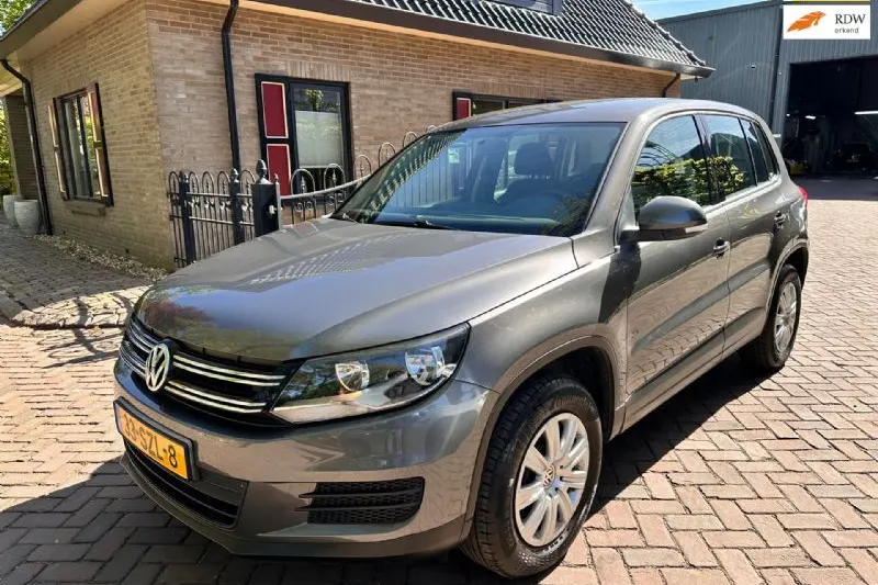 Volkswagen Tiguan (2012)