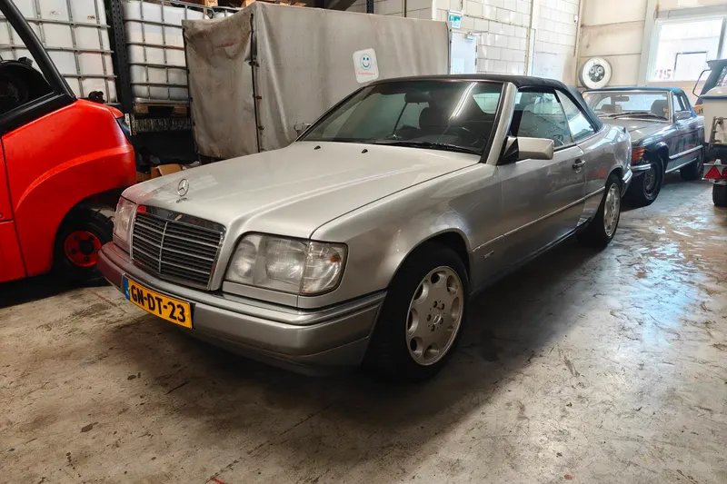Mercedes-Benz 200-Serie (1993)