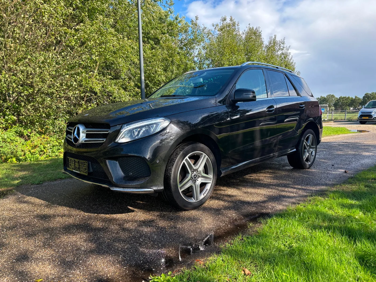 Mercedes-Benz GLE (2017) — foto 1