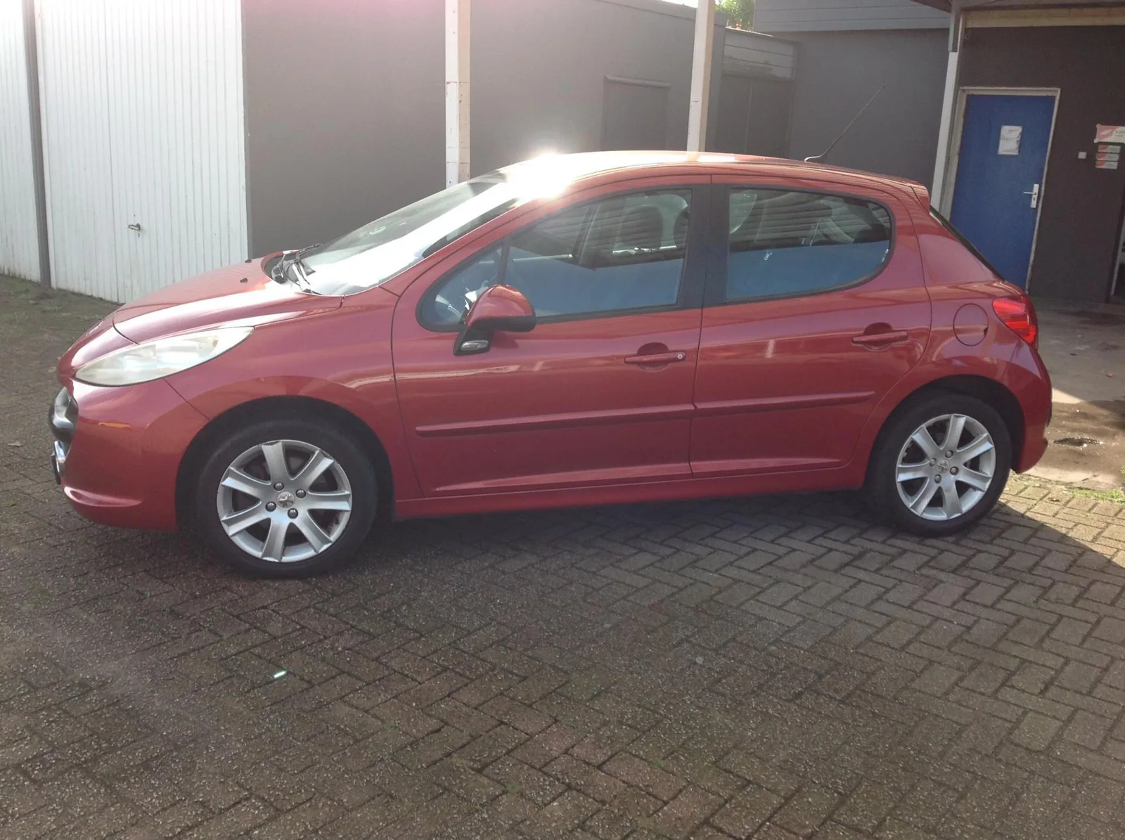 Peugeot 207 (2007) — foto 1