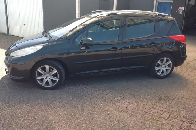 Peugeot 207 (2009)