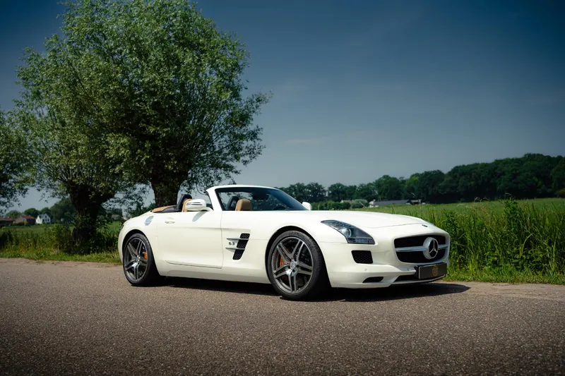 Mercedes-Benz SLS (2012)