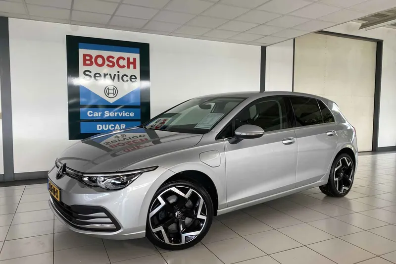 Volkswagen Golf (2021)