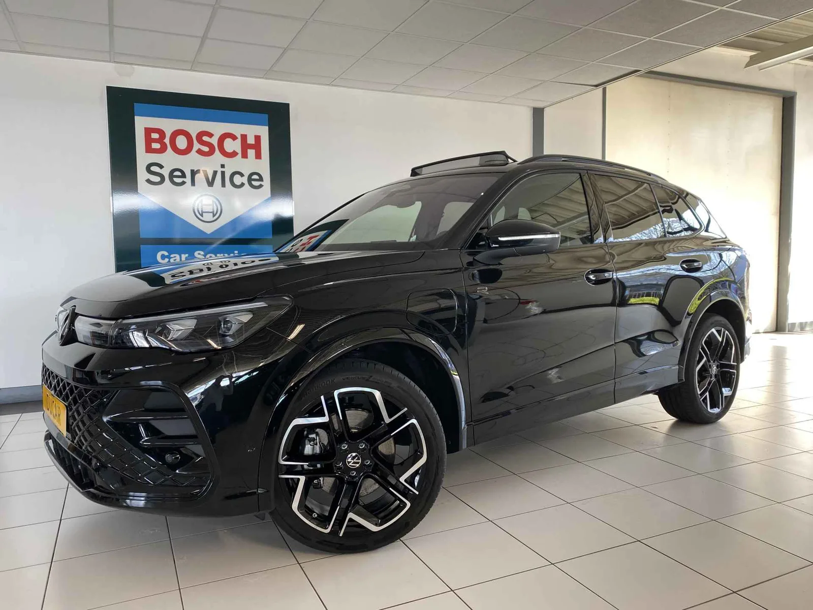 Volkswagen Tiguan (2024) — foto 1