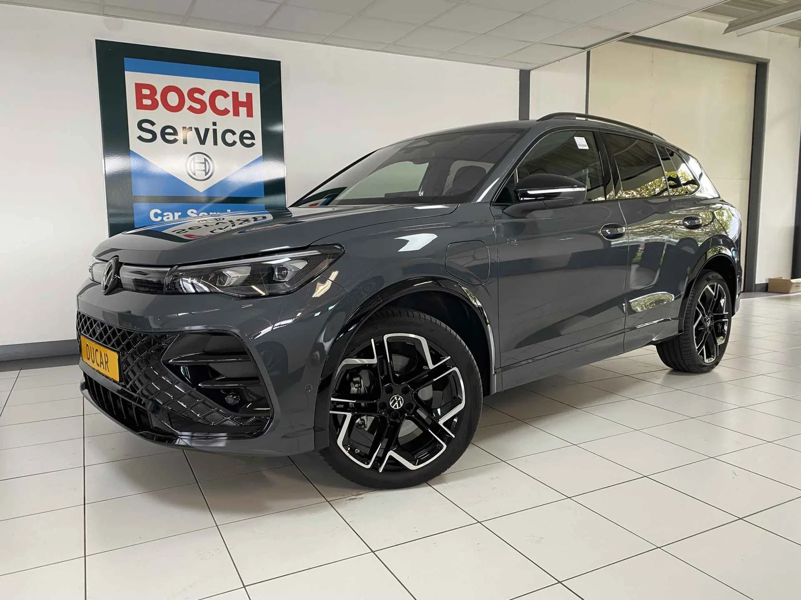 Volkswagen Tiguan (2025) — foto 1